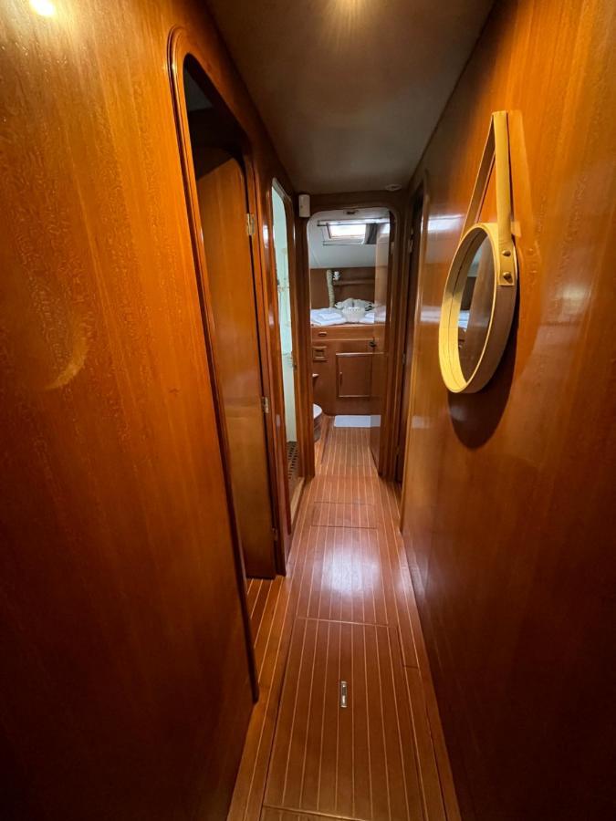 Navi Yacht A Sete, 2 A 8 Couchages, Privatif Hotel Exterior photo
